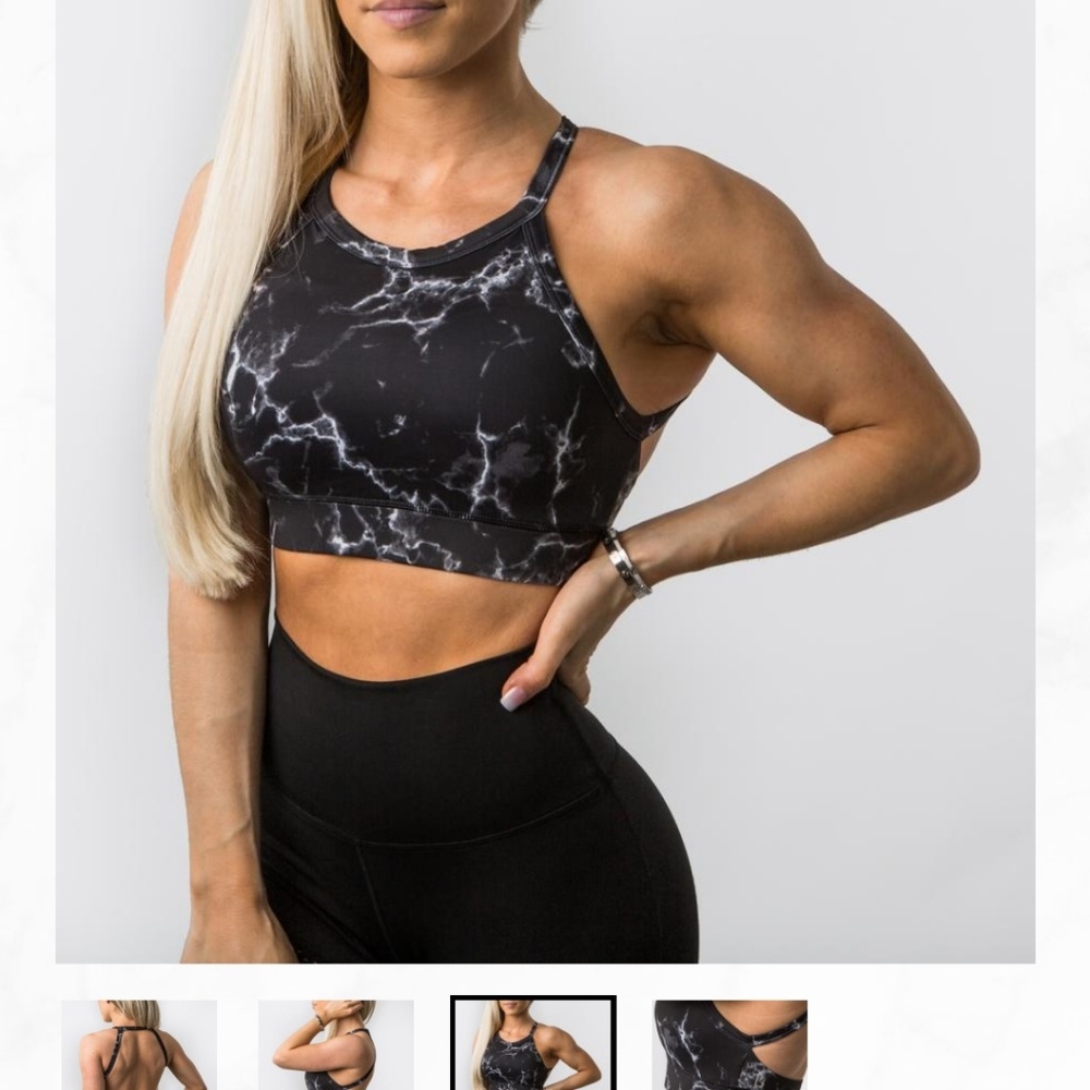 NWT BuffBunny Caterina Sports Bra